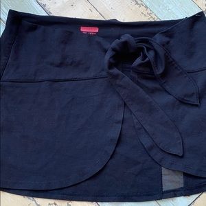 Spanx bathing suit cover up skirt size S/M in Blk